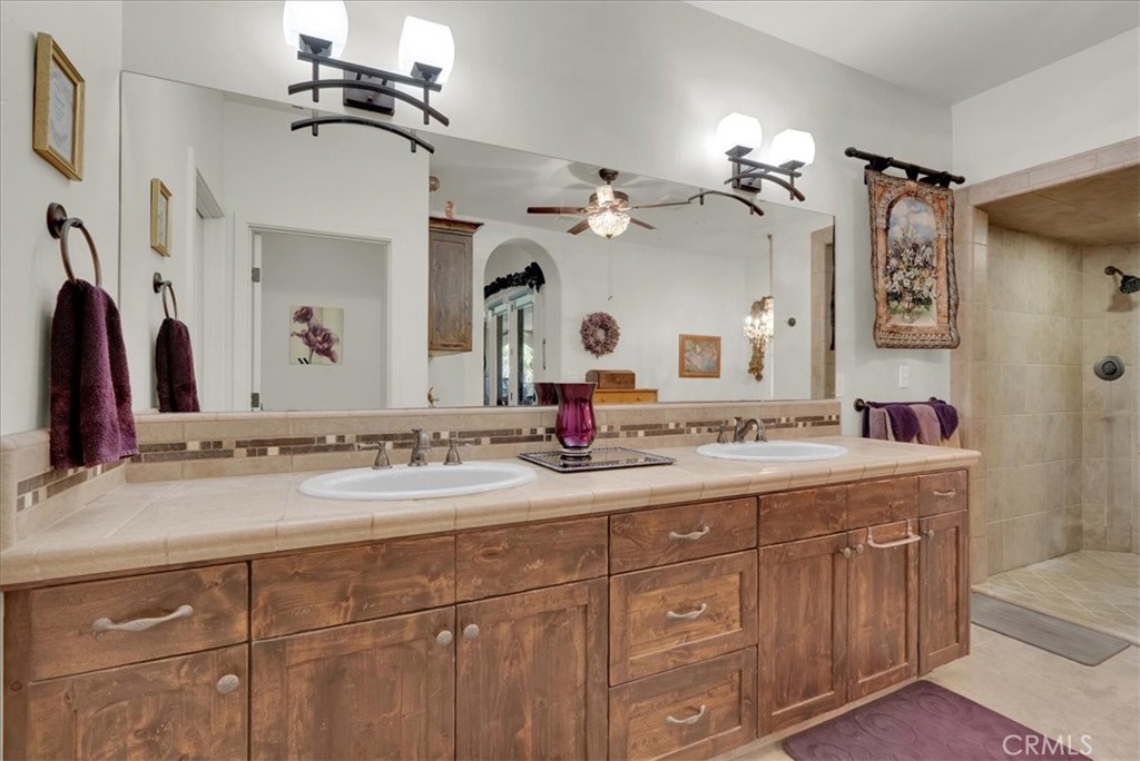 32815 Riverside Springville, CA 93265 - Photo 38 of 75 Master Bathroom