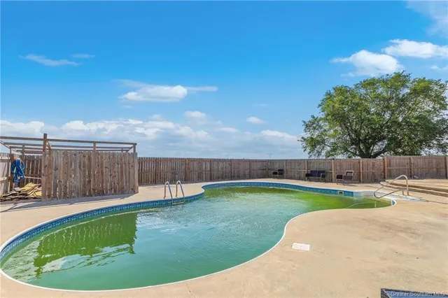 $375,500 | 25390 Tietje Road, Elton, LA 70532