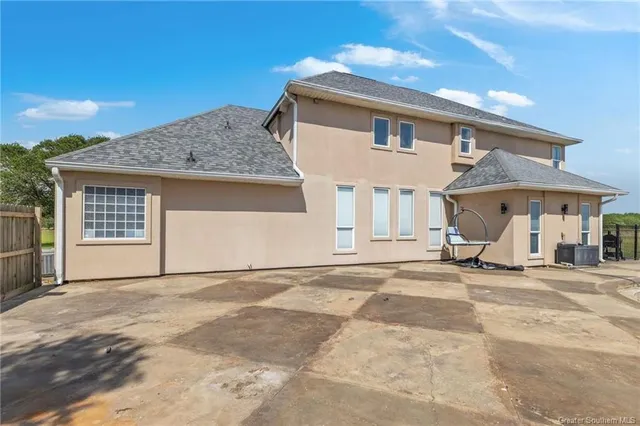 $375,500 | 25390 Tietje Road, Elton, LA 70532