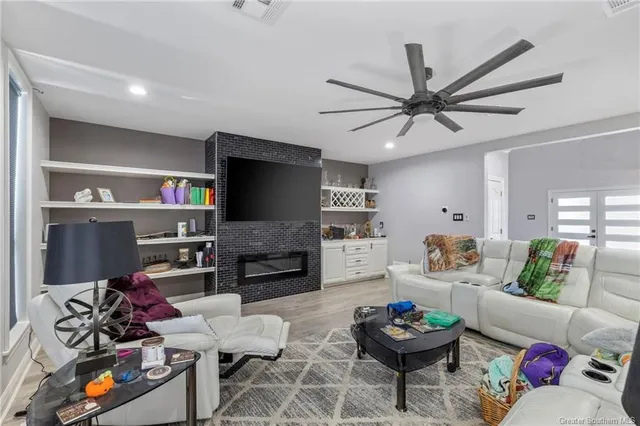 $375,500 | 25390 Tietje Road, Elton, LA 70532