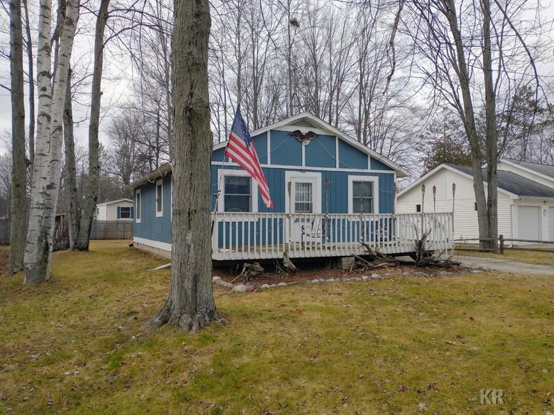 3844 Pine Road Beaverton, MI 48612 - Photo 2 of 17