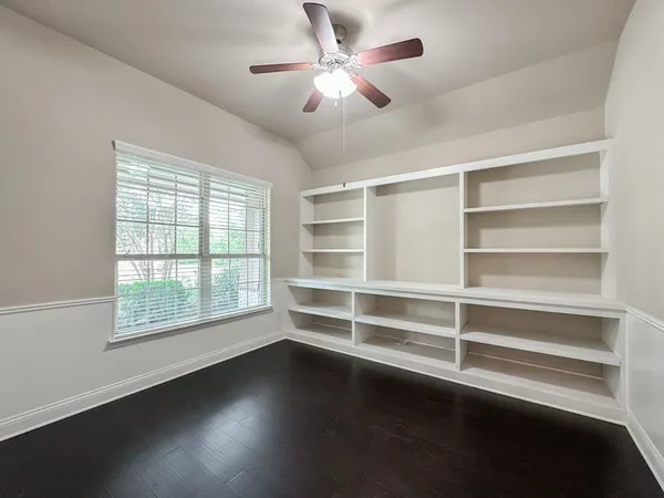 $3,500 | 10 Pilot Rock Place, Tomball, TX 77375
