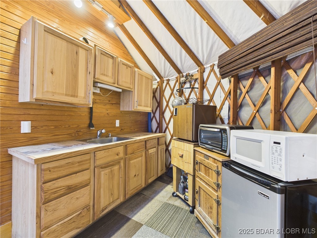 28468 Possum Trot Road Stover, MO 65078 - Photo 5 of 28 Kitchen area