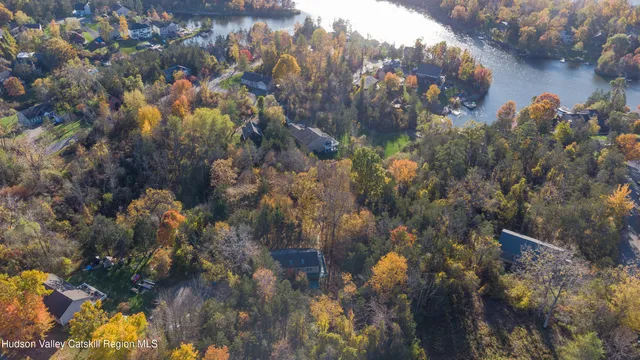 $425,000 | 12 Glow Court, Athens, NY 12015