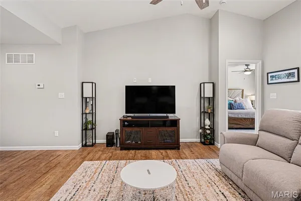$400,000 | 906 Palisades Circle, St. Charles, MO 63301