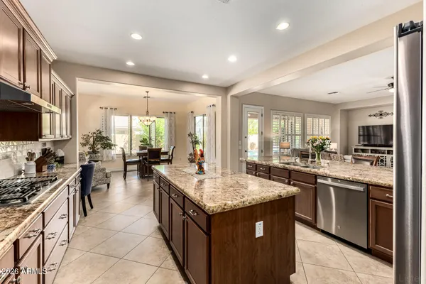 $900,000 | 1310 East Ibis Street, Gilbert, AZ 85297