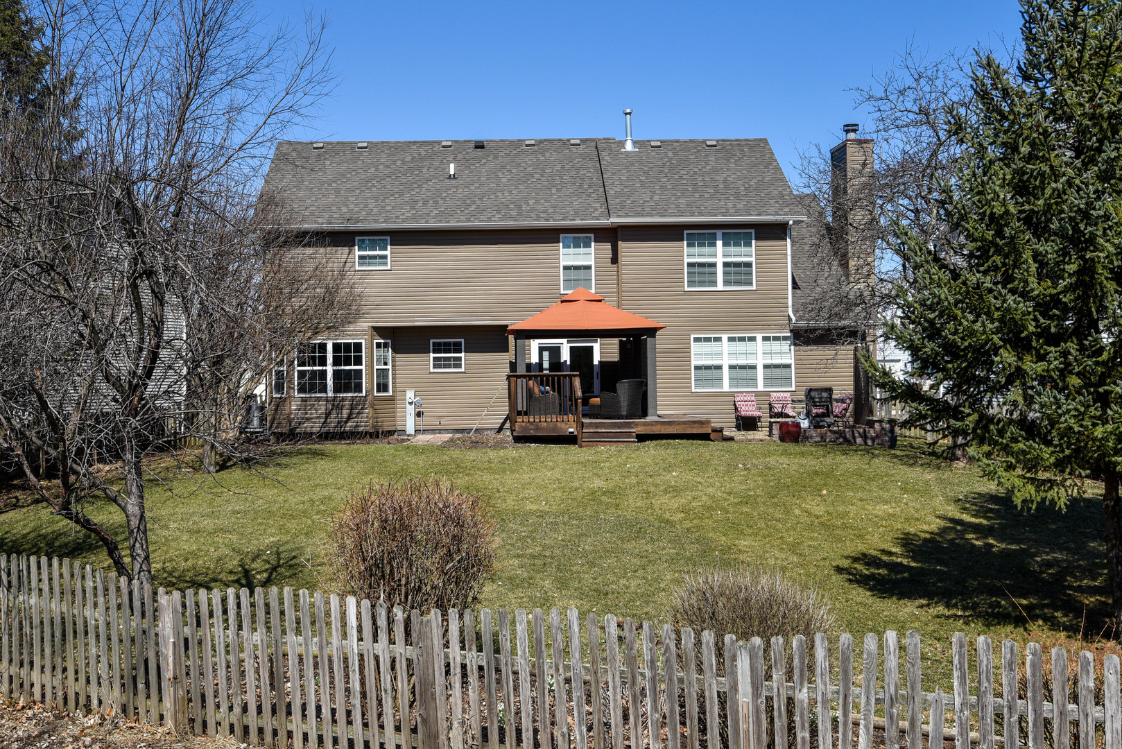 44 Forestview Lane Aurora, IL 60502 - Photo 16 of 18 a front view of a house with a garden