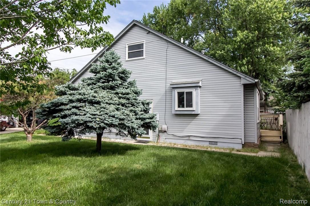 3808 Crooks Road Rochester, MI 48309 - Photo 21 of 21 3808 Crooks (21 of 21).jpg