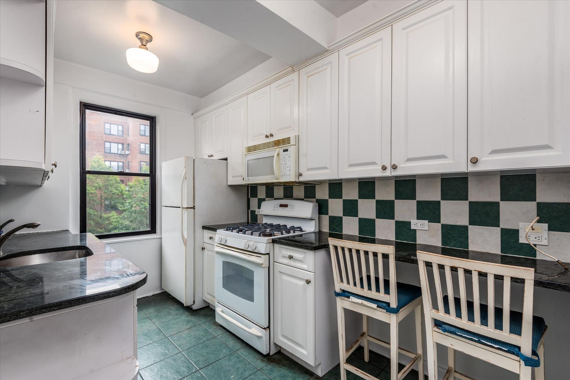 72 Park Terrace West, Unit E67 Manhattan, NY 10034 - Photo 11 of 19