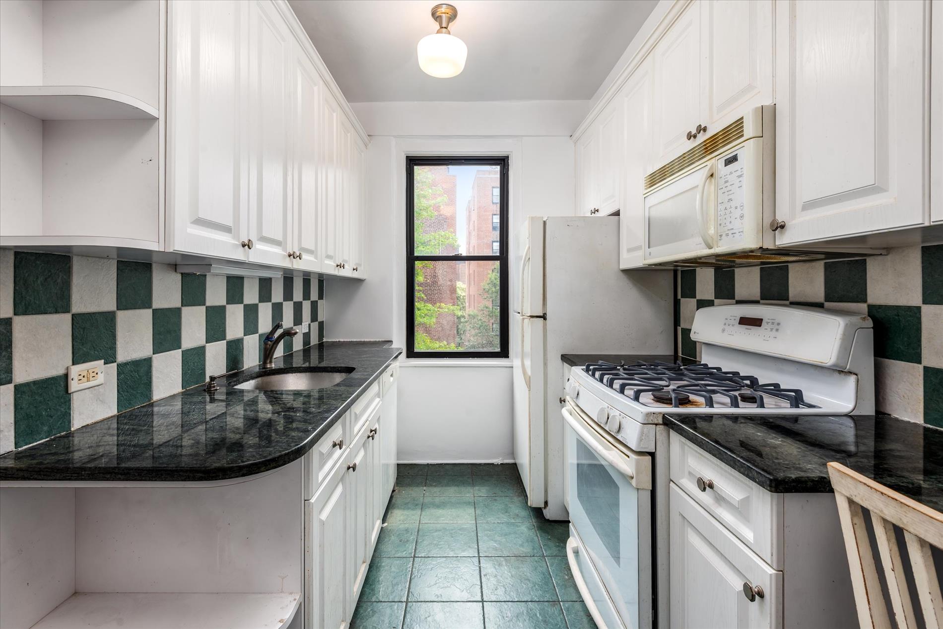 72 Park Terrace West, Unit E67 Manhattan, NY 10034 - Photo 12 of 19