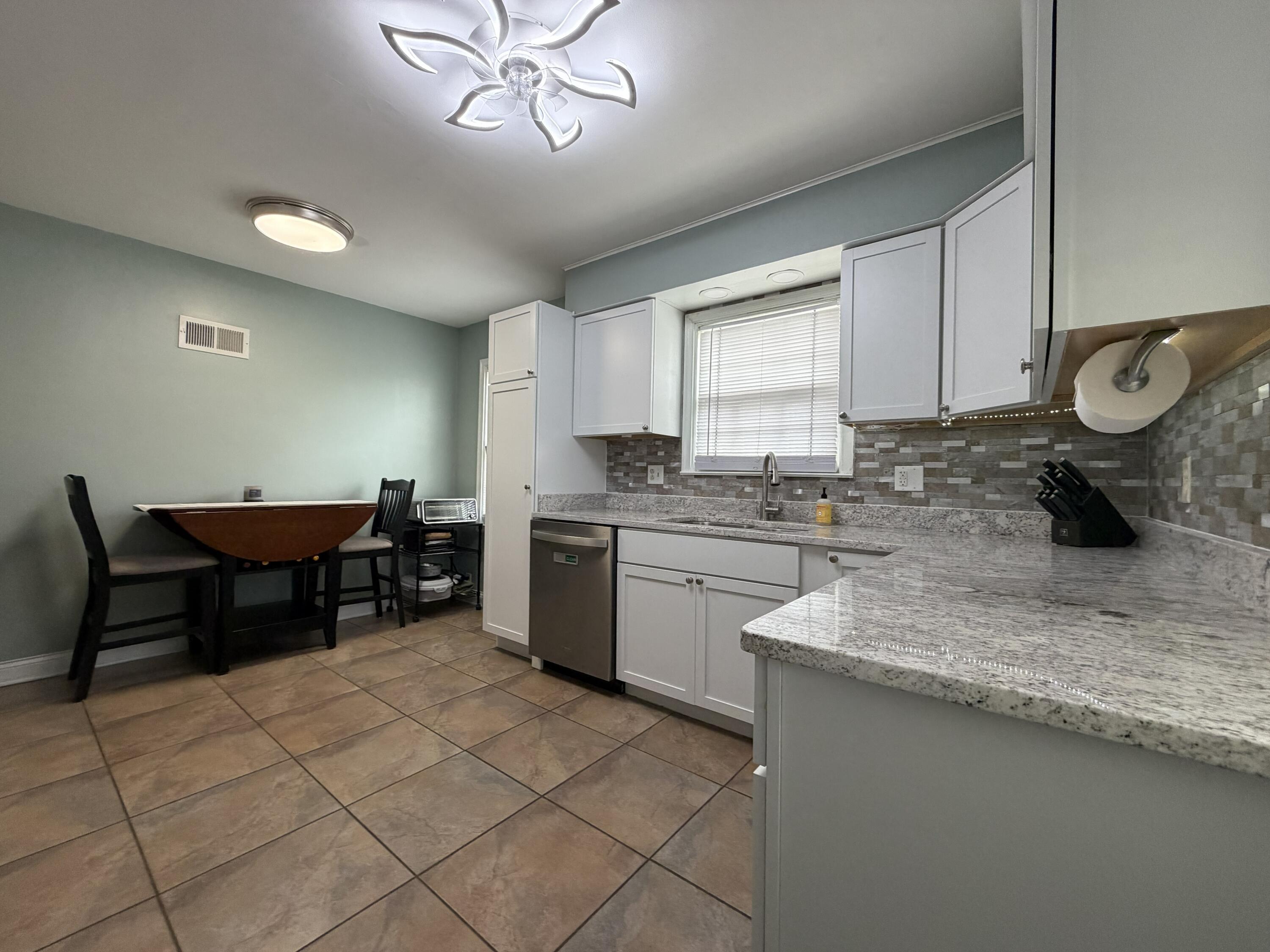 2540 Lincoln Road Kenosha, WI 53143 - Photo 13 of 28 IMG_1116(3)