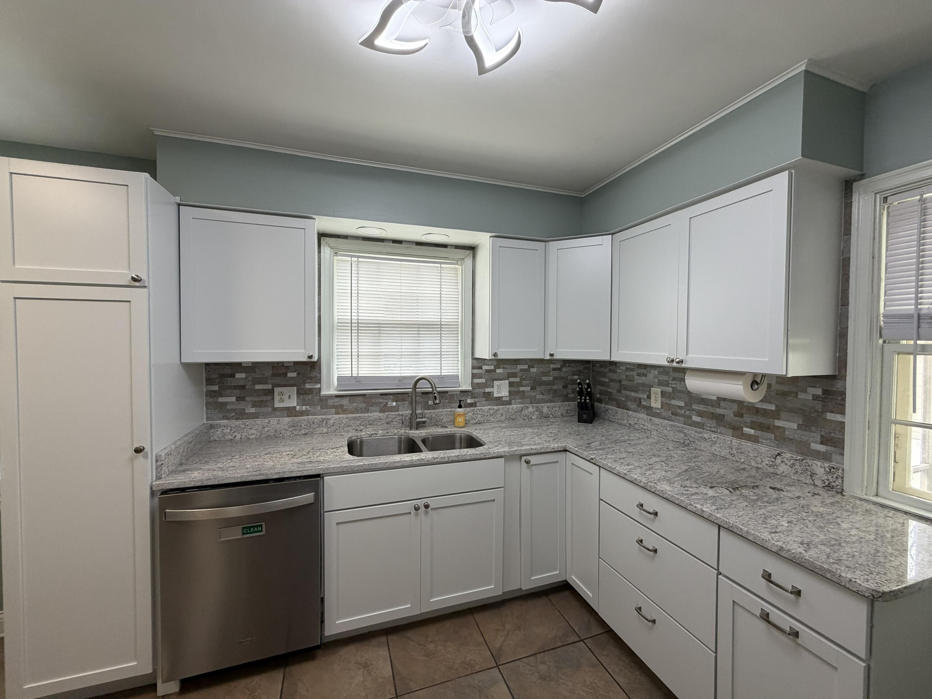 2540 Lincoln Road Kenosha, WI 53143 - Photo 17 of 28 IMG_1157(3)