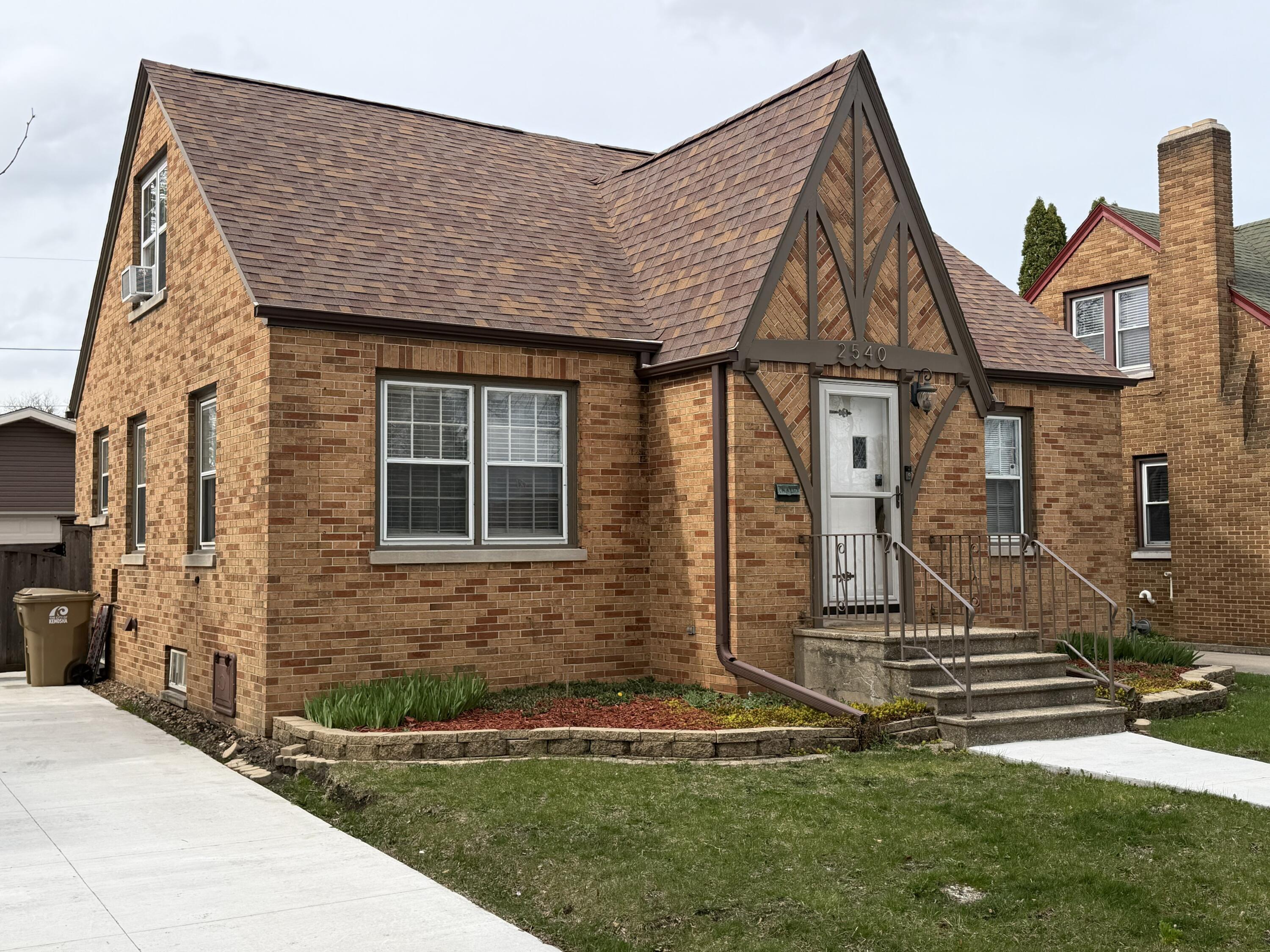 2540 Lincoln Road Kenosha, WI 53143 - Photo 2 of 28 IMG_1316(2)