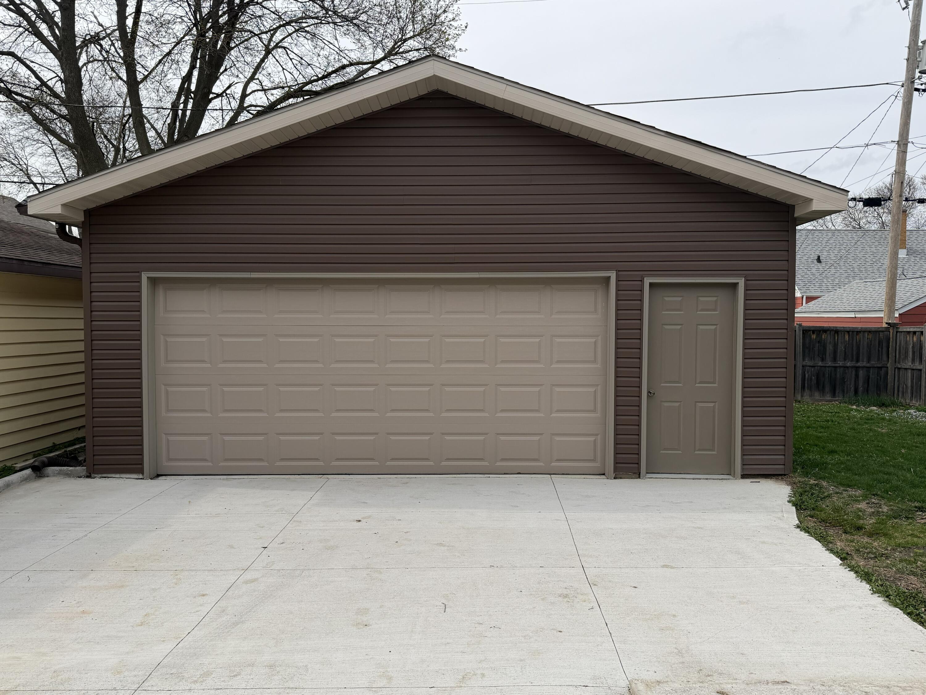 2540 Lincoln Road Kenosha, WI 53143 - Photo 8 of 28 IMG_1364(1)