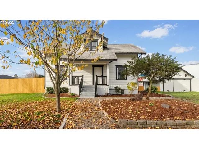 $379,000 | 391 West 1st Street, Halsey, OR 97348