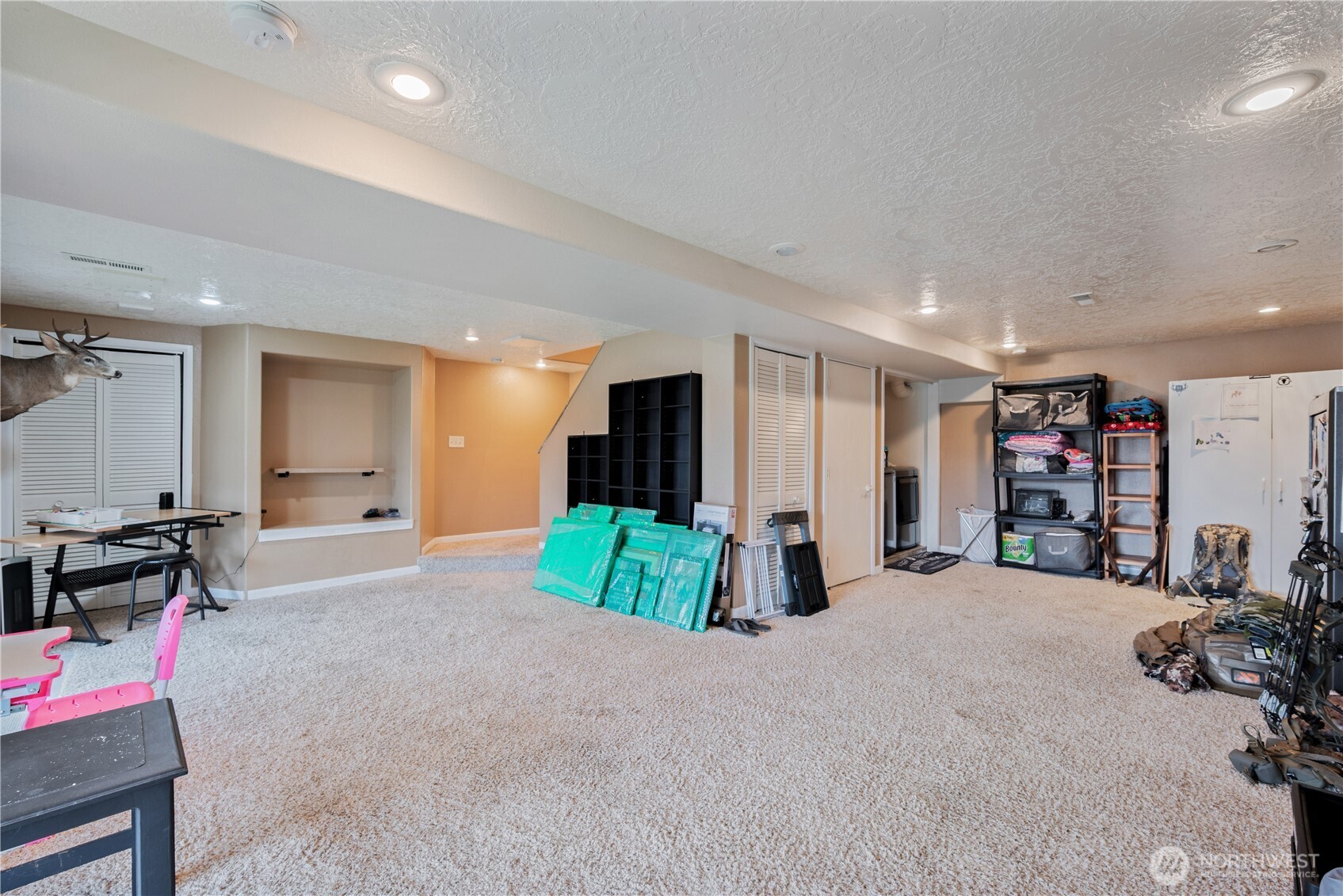 4514 Ohio Street Longview, WA 98632 - Photo 17 of 30 a view of a livingroom with workspace and a couch