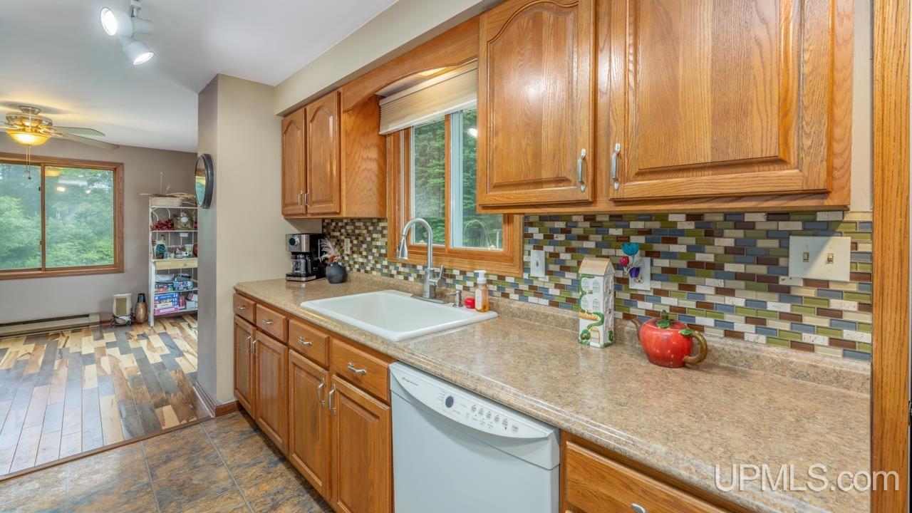 N1572 Hamilton Lake Road Vulcan, MI 49892 - Photo 6 of 27