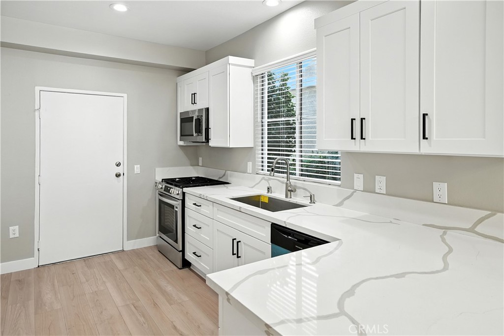 20000 Plum Canyon Road, Unit 1213 Saugus, CA 91350 - Photo 3 of 27