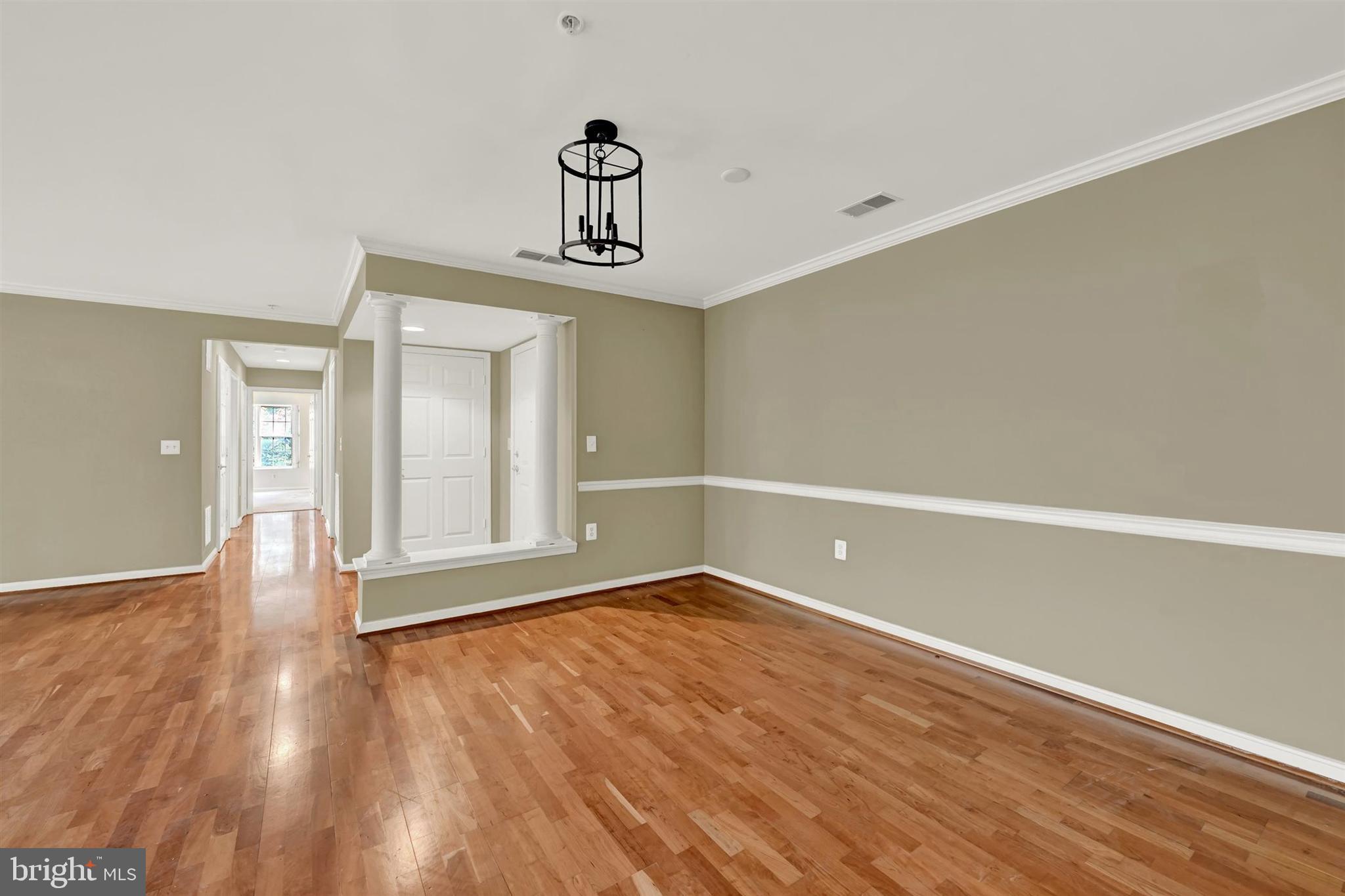 12021 Tralee Road, Unit 402 Lutherville-Timonium, MD 21093 - Photo 11 of 36 Living room