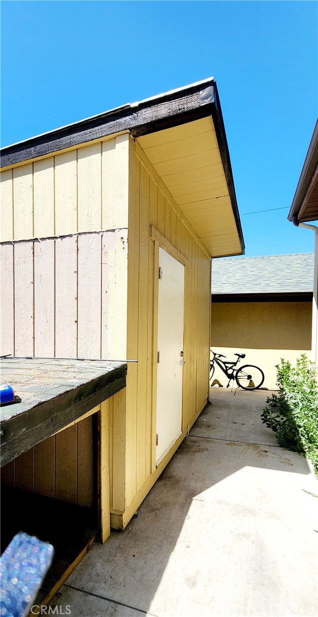 3112 1st Street Riverside, CA 92507 - Photo 17 of 61 a view of an entryway