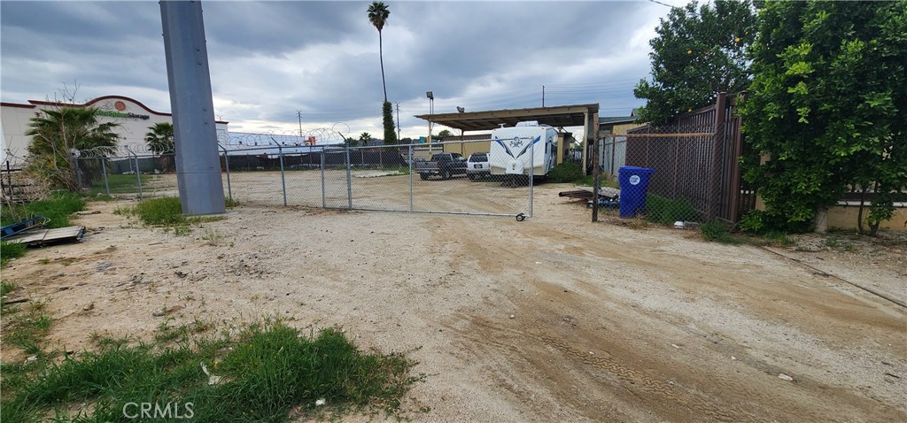 3112 1st Street Riverside, CA 92507 - Photo 45 of 61 a view of the terrace with a bench