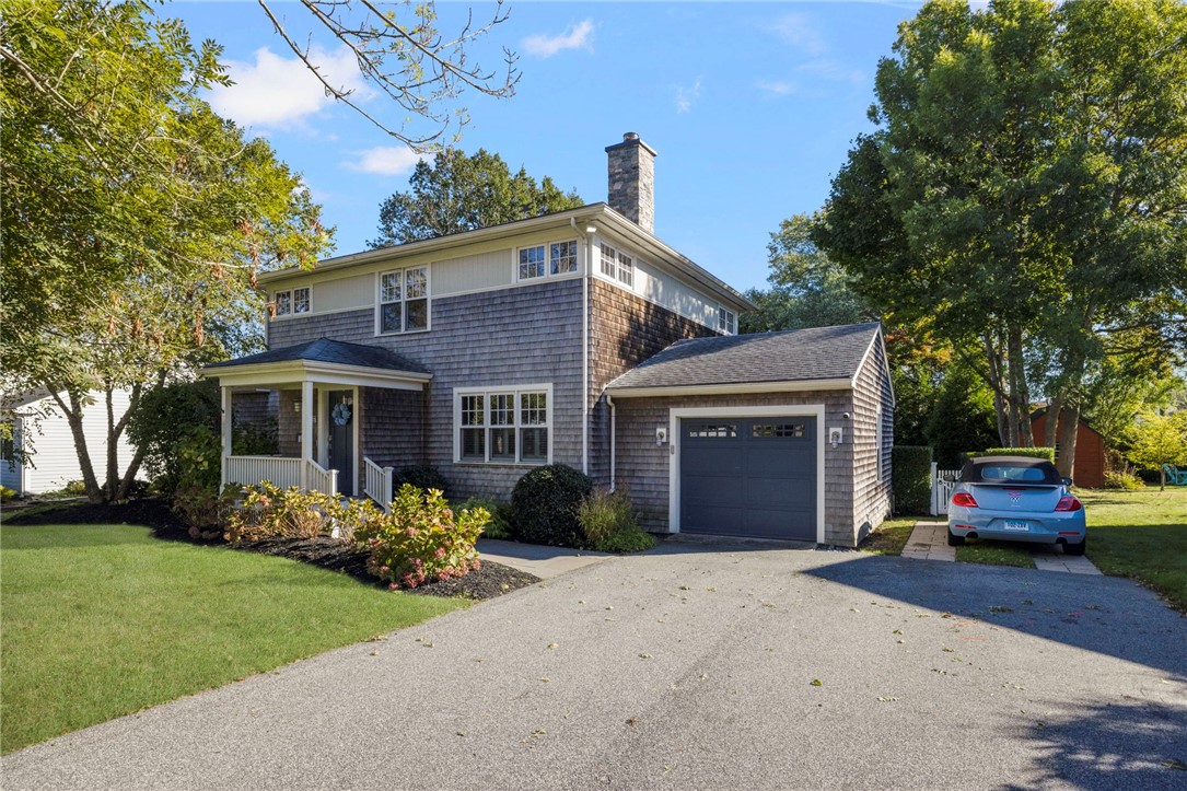 129 Ruggles Avenue Newport, RI 02840 - Photo 1 of 47