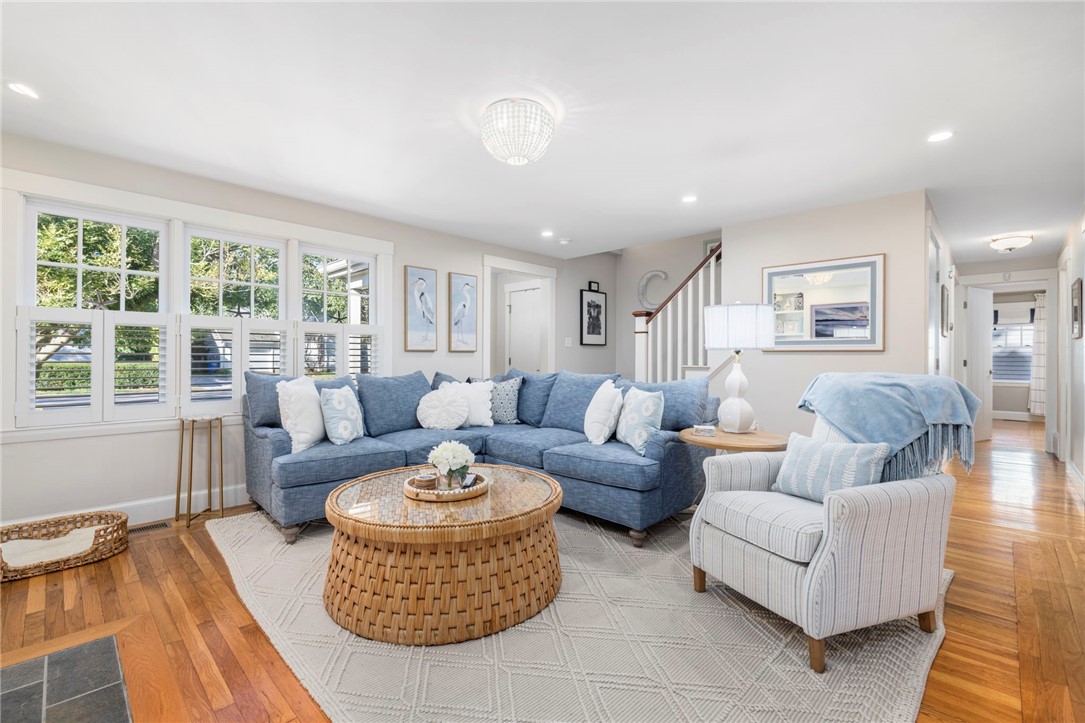129 Ruggles Avenue Newport, RI 02840 - Photo 7 of 47