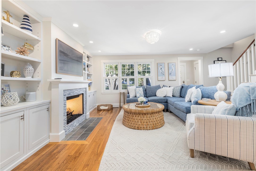 129 Ruggles Avenue Newport, RI 02840 - Photo 8 of 47