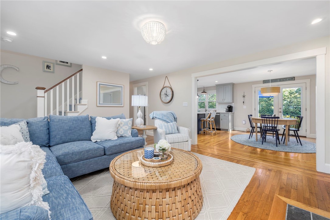 129 Ruggles Avenue Newport, RI 02840 - Photo 10 of 47