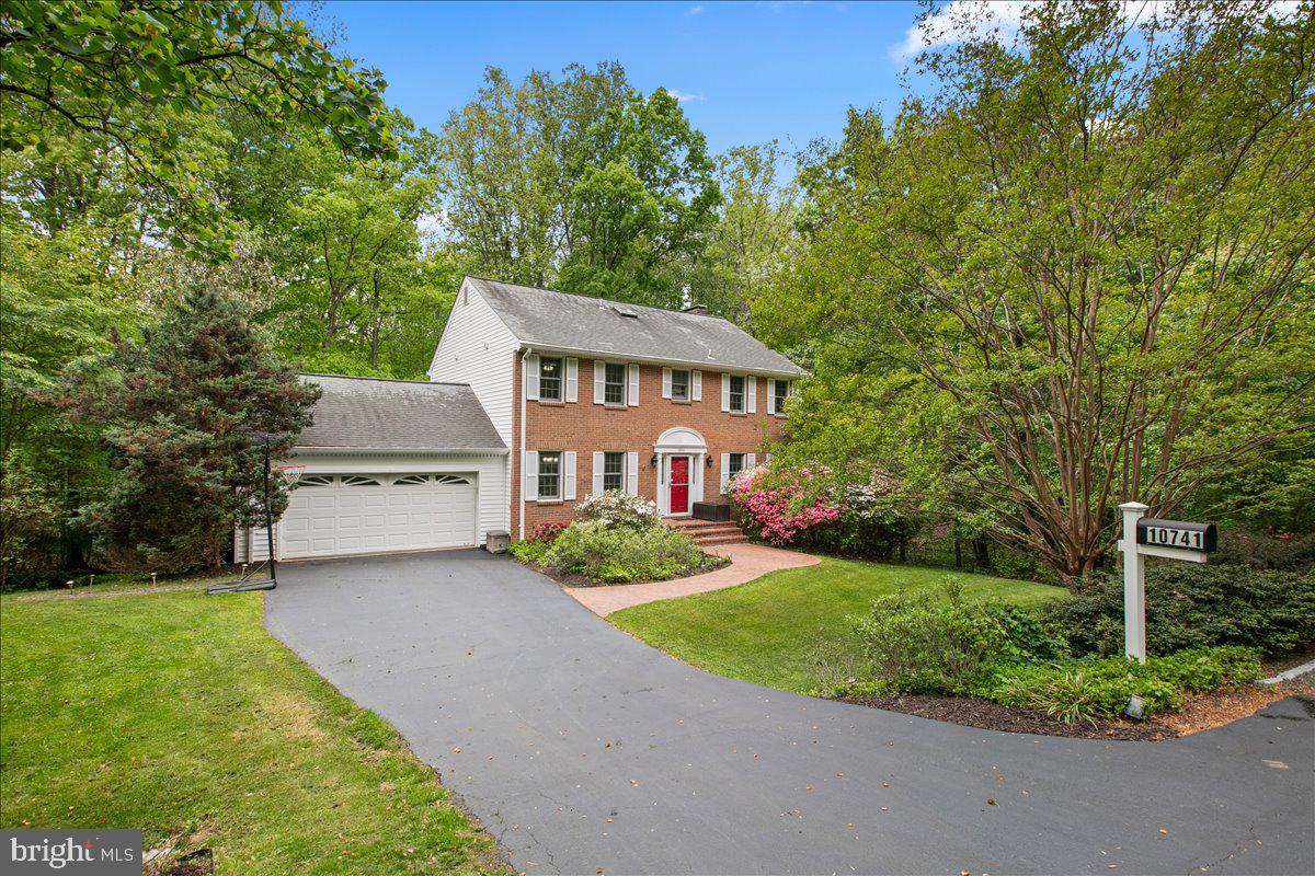 10741 Midsummer Drive Reston, VA 20191 - Photo 2 of 53