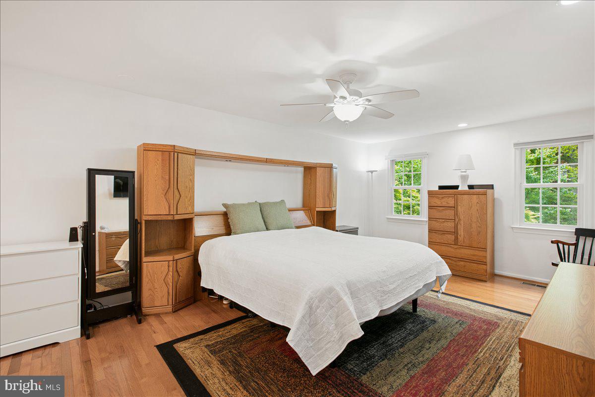 10741 Midsummer Drive Reston, VA 20191 - Photo 36 of 53