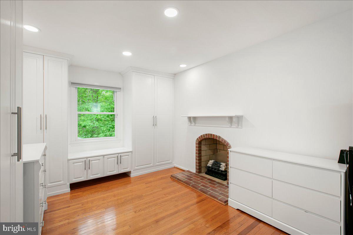 10741 Midsummer Drive Reston, VA 20191 - Photo 38 of 53