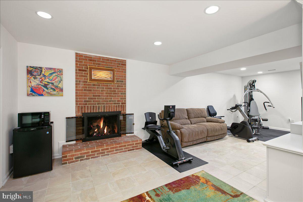 10741 Midsummer Drive Reston, VA 20191 - Photo 46 of 53