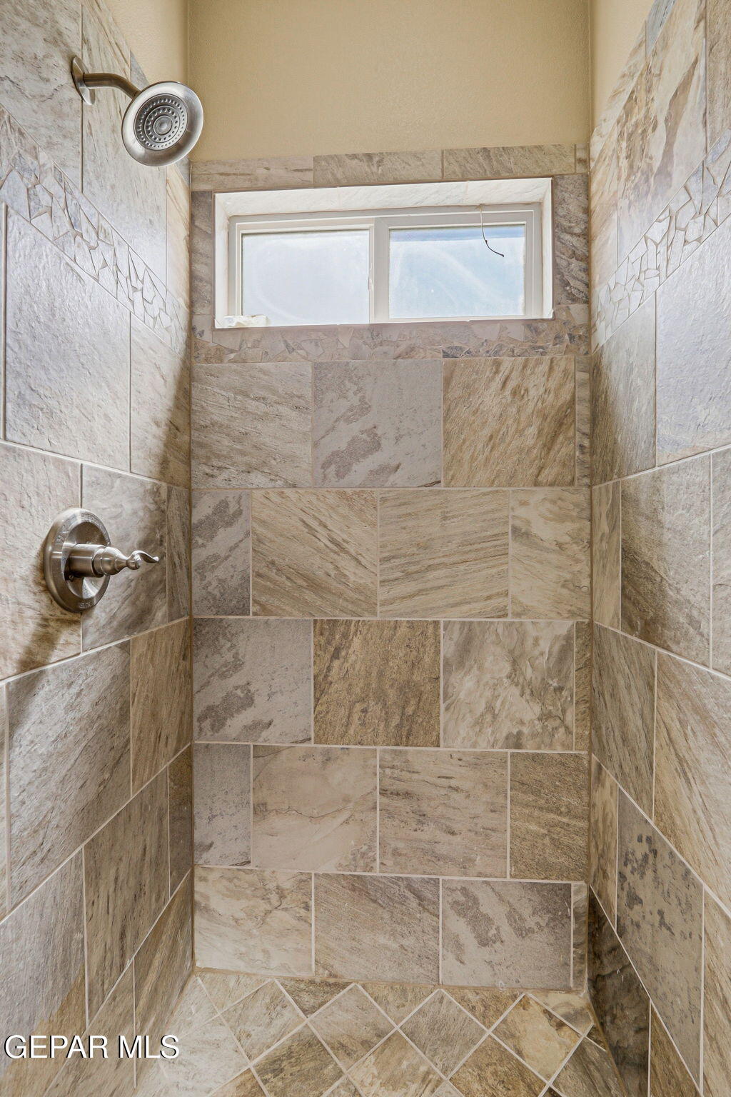 12039 Equestrian Road El Paso, TX 79928 - Photo 26 of 57 Master bath