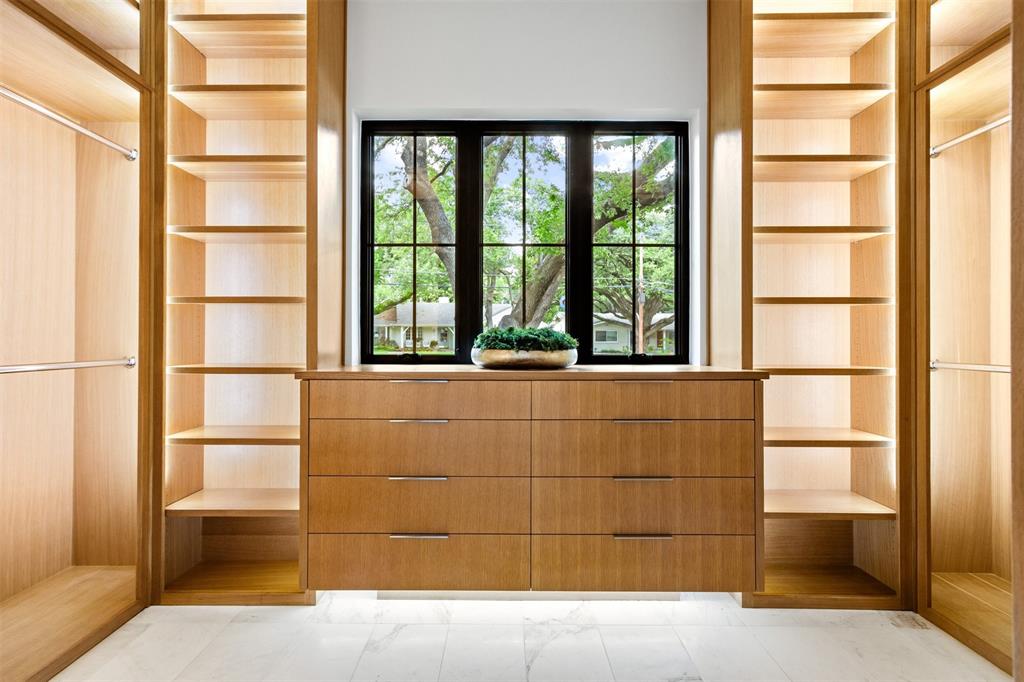 6446 Lange Circle Dallas, TX 75214 - Photo 21 of 40 a view of front door