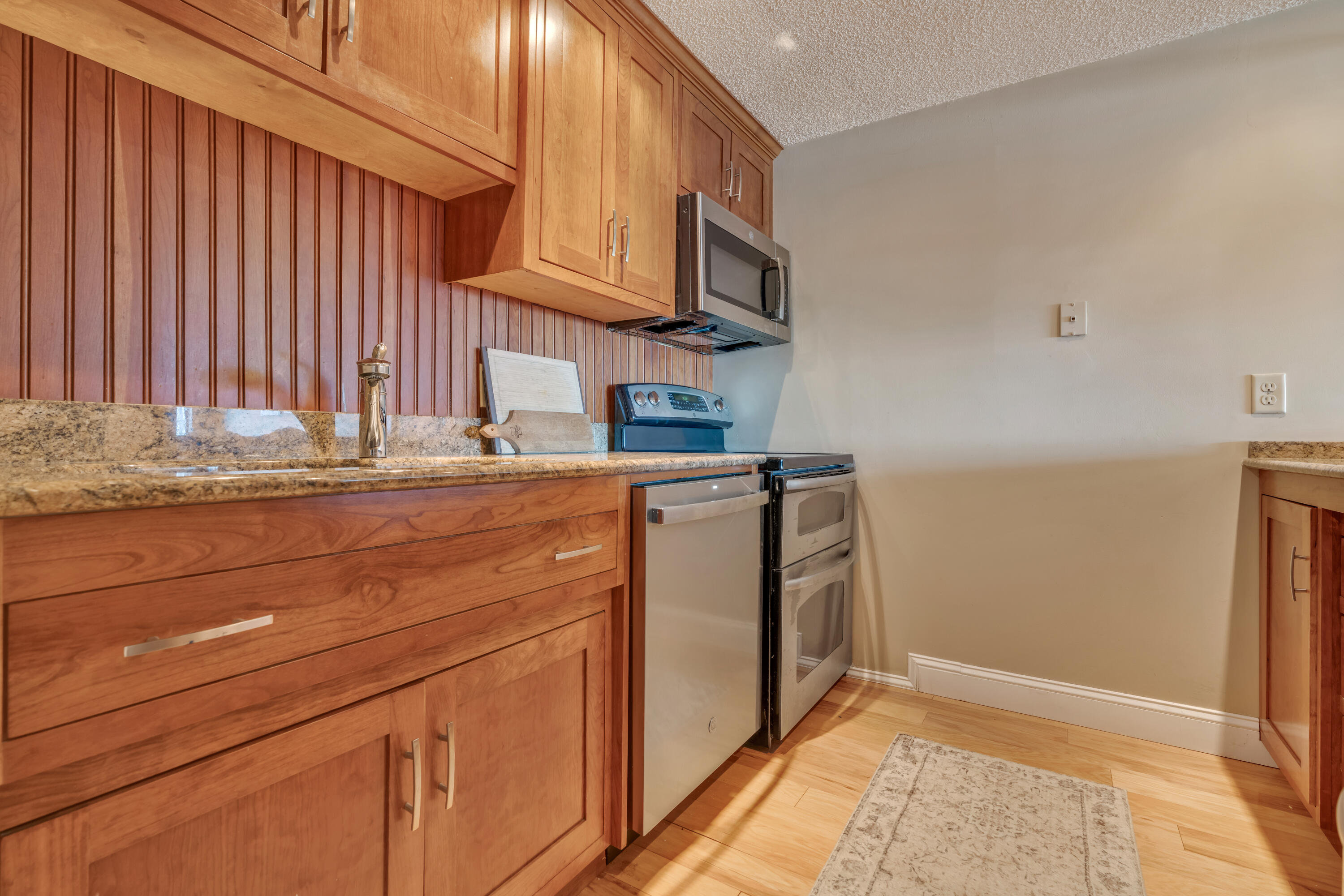 340 Eastern Promenade, Unit 216 Portland, ME 04101 - Photo 6 of 38 _DSC2343