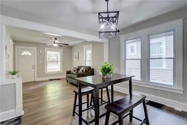 $129,500 | 212 South Huttig Avenue, Independence, MO 64053