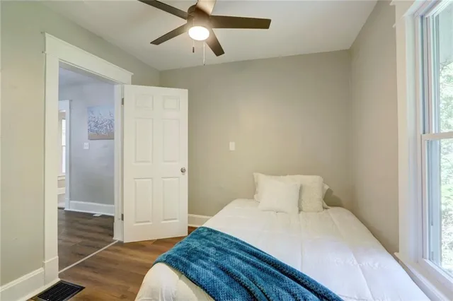 $129,500 | 212 South Huttig Avenue, Independence, MO 64053