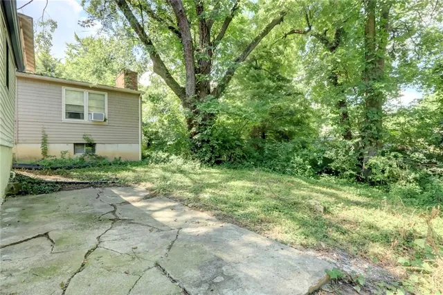 $129,500 | 212 South Huttig Avenue, Independence, MO 64053