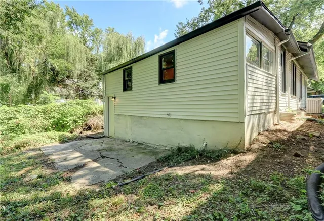 $129,500 | 212 South Huttig Avenue, Independence, MO 64053