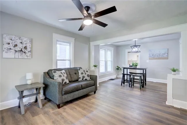 $129,500 | 212 South Huttig Avenue, Independence, MO 64053