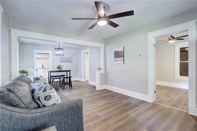 $129,500 | 212 South Huttig Avenue, Independence, MO 64053