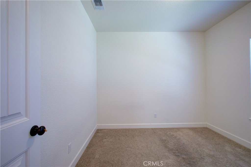 5046 Palisade Avenue Merced, CA 95348 - Photo 14 of 43 Den/Bedroom 5