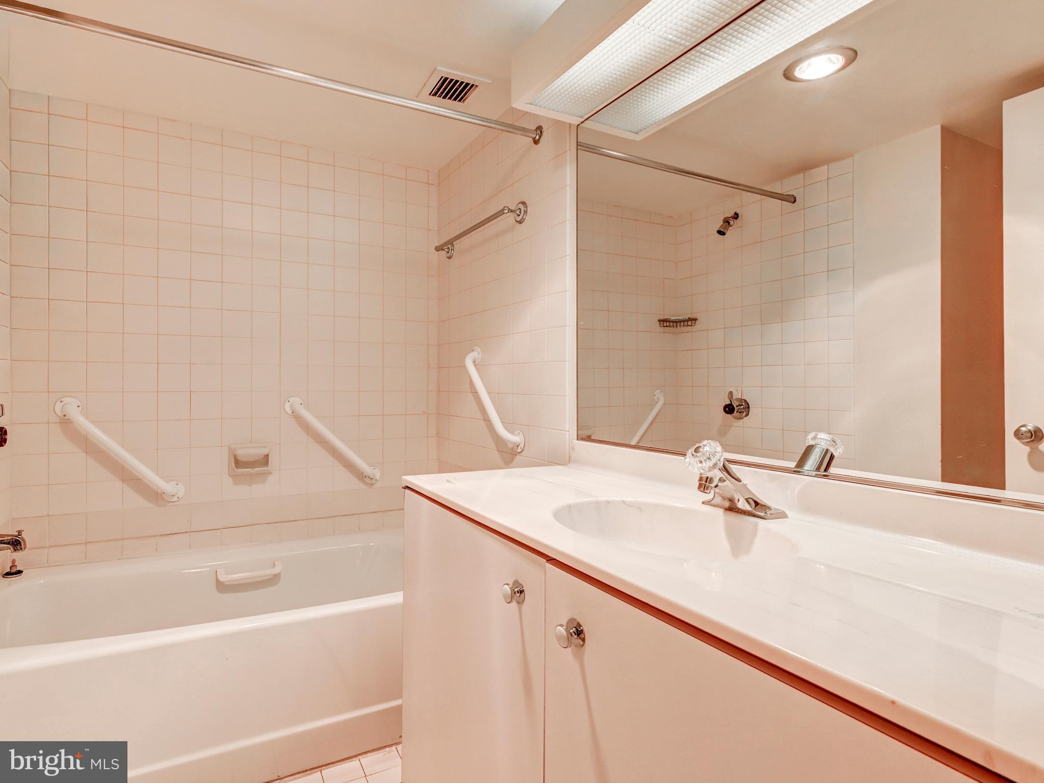111 Hamlet Hill Road, Unit 1006 Baltimore, MD 21210 - Photo 25 of 48 Gallery Image 25