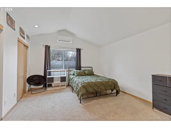 $315,000 | 13949 Beavercreek Road, Unit 102, Oregon City, OR 97045