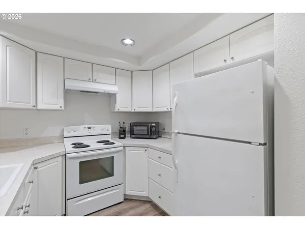 $315,000 | 13949 Beavercreek Road, Unit 102, Oregon City, OR 97045