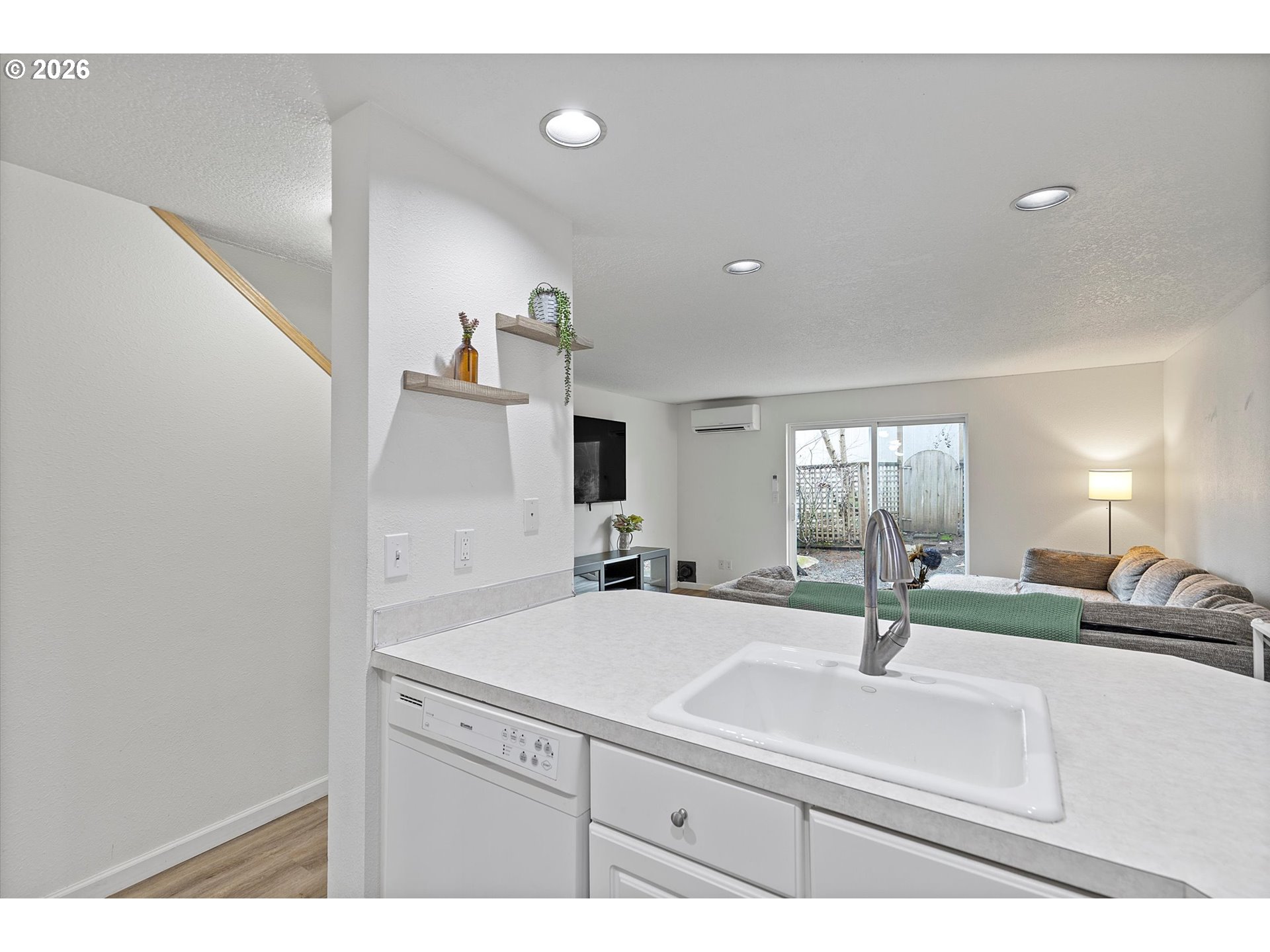 13949 Beavercreek Road, Unit 102 Oregon City, OR 97045 - Photo 6 of 24 Kitchen/Family Room