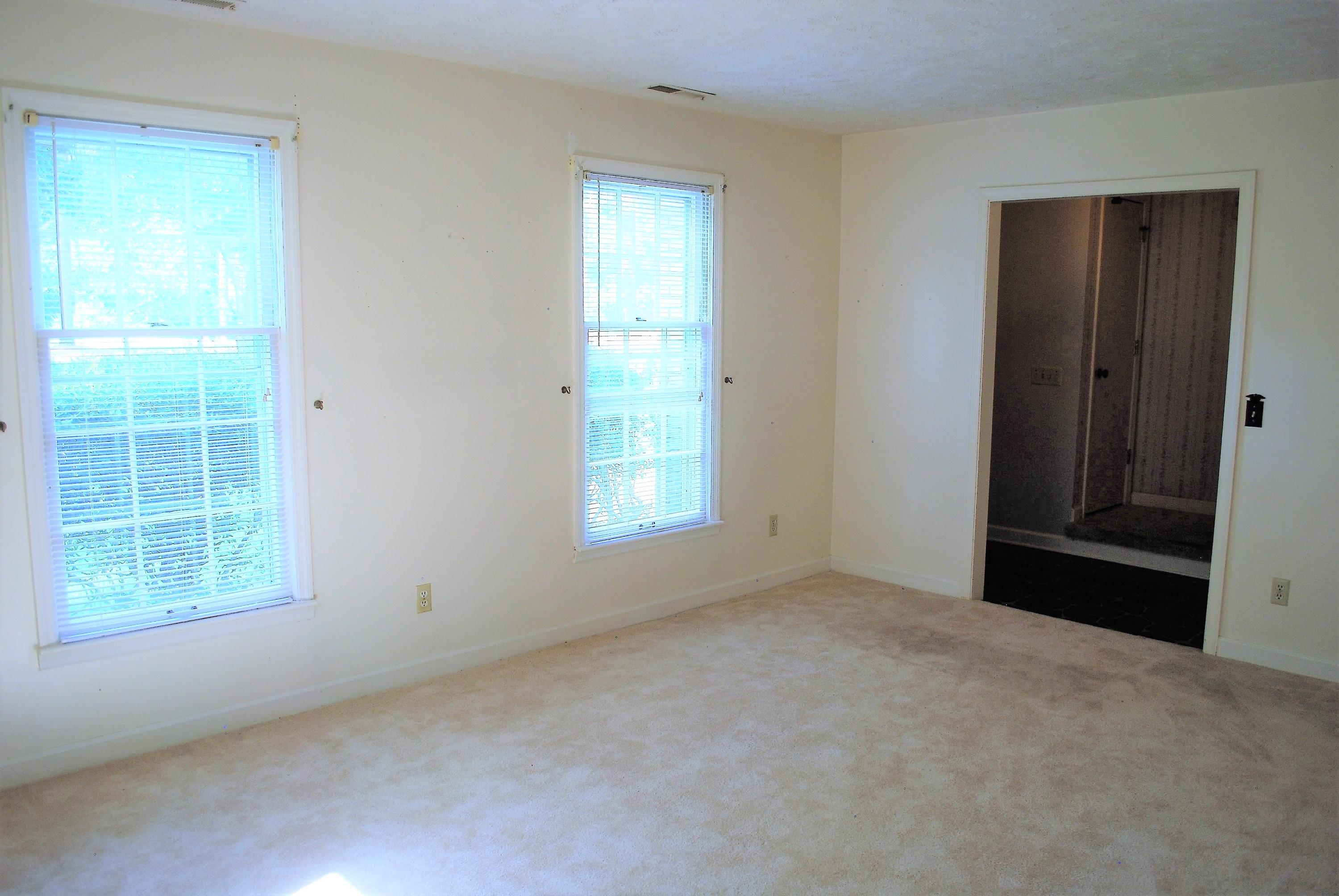 709 John McQueen Road Aberdeen, NC 28315 - Photo 12 of 38 13 LR
