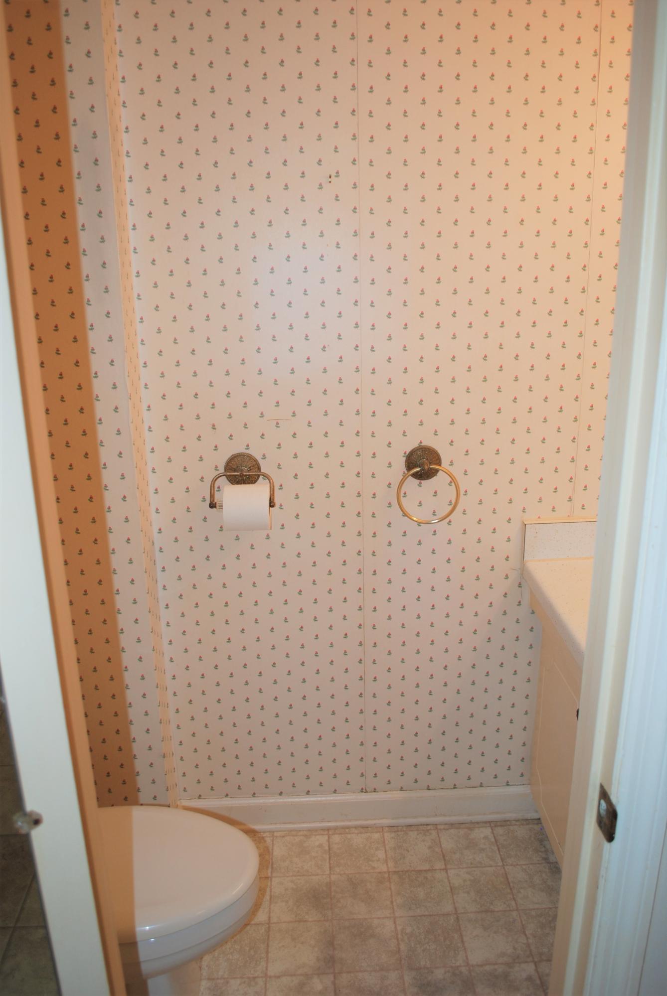 709 John McQueen Road Aberdeen, NC 28315 - Photo 18 of 38 19 Half Bath