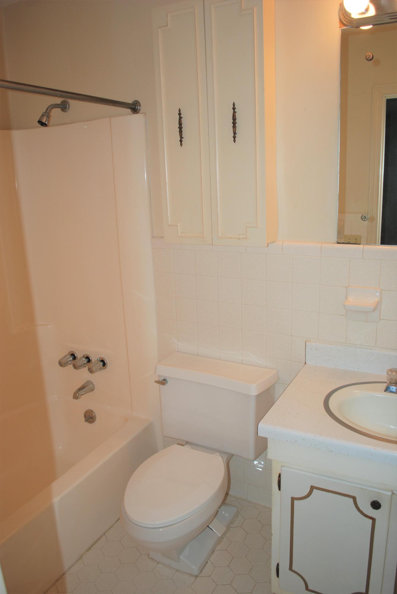 709 John McQueen Road Aberdeen, NC 28315 - Photo 23 of 38 24 MBR Bath